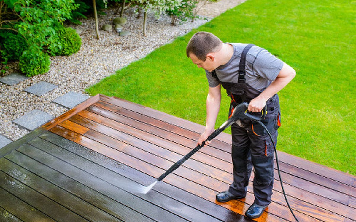 Jet Washing and Pressure Washing in Norfolk by Handyman Norfolk